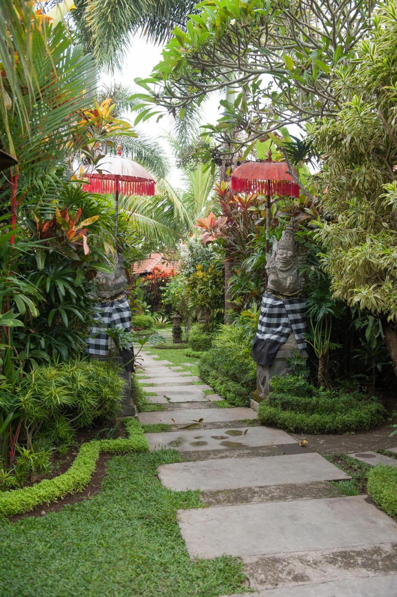 Saka Village Resort Ubud Exterior photo